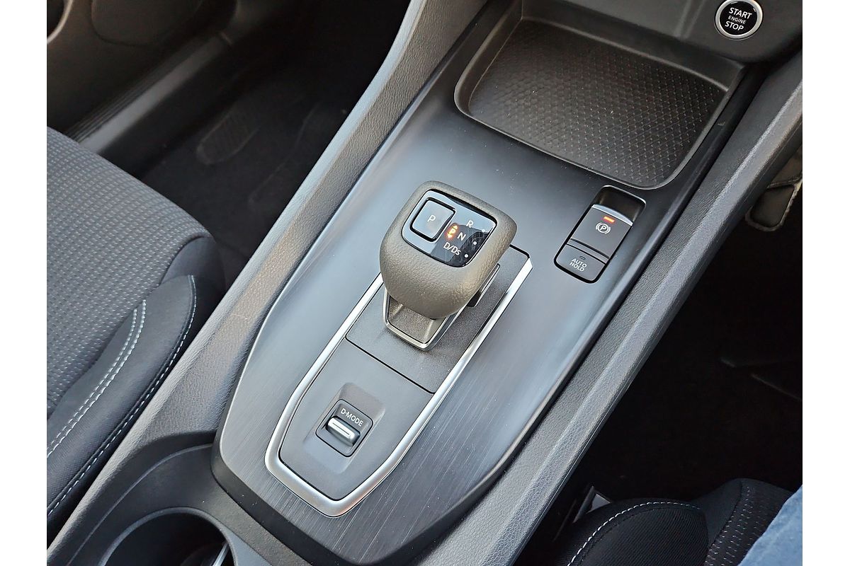 2025 Nissan QASHQAI ST J12