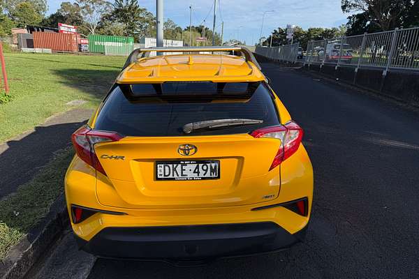 2017 Toyota C-HR  NGX50R