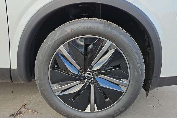 2025 Nissan QASHQAI Ti J12