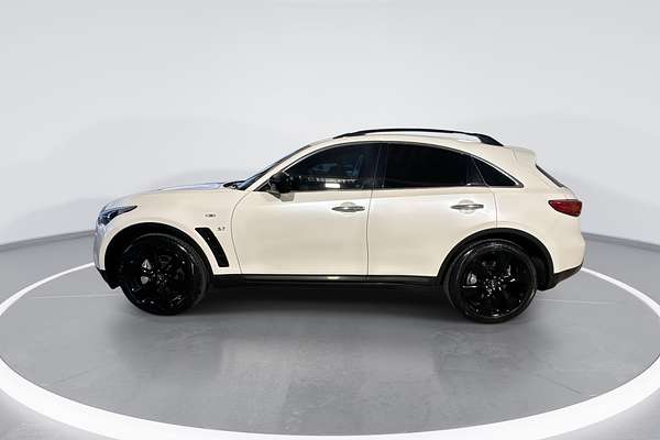 2019 INFINITI QX70 S Premium S51
