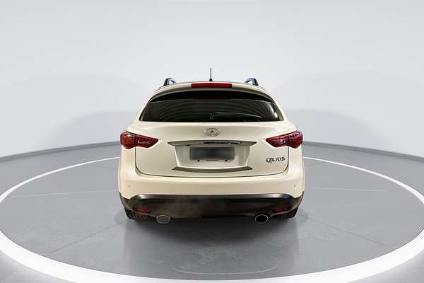 2019 INFINITI QX70 S Premium S51