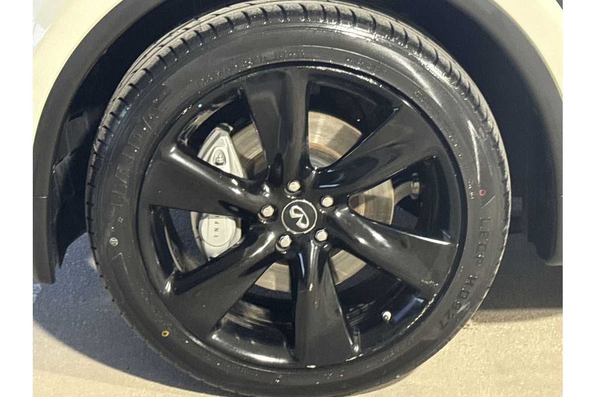 2019 INFINITI QX70 S Premium S51