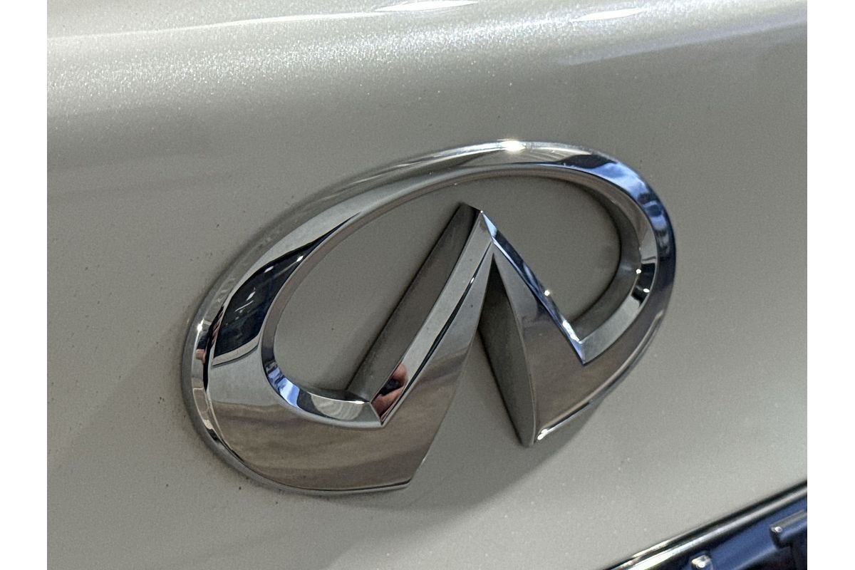 2019 INFINITI QX70 S Premium S51