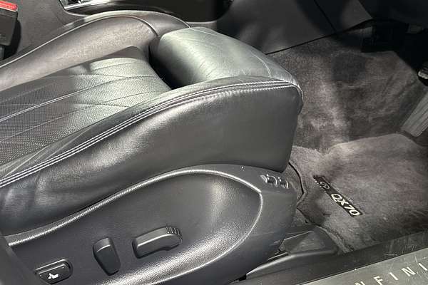 2019 INFINITI QX70 S Premium S51