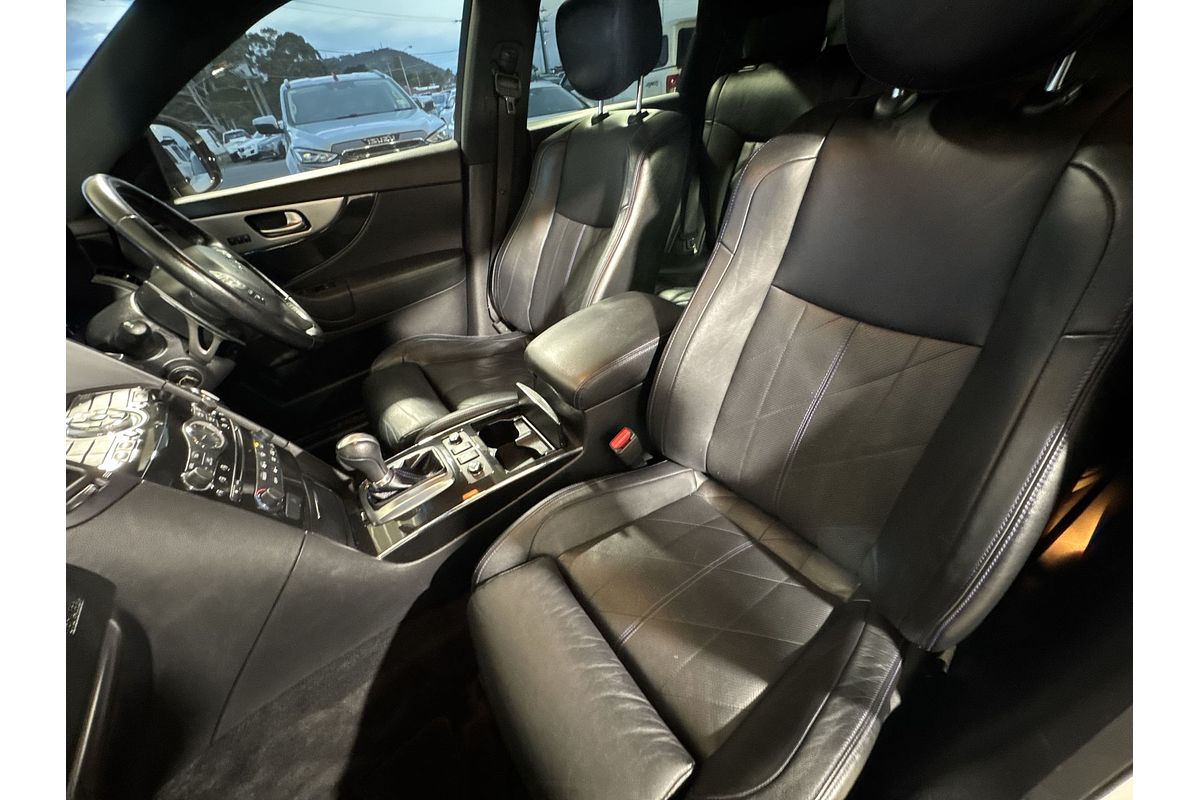 2019 INFINITI QX70 S Premium S51
