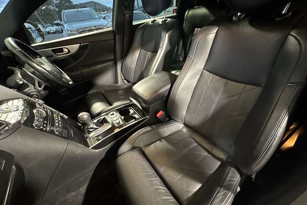 2019 INFINITI QX70 S Premium S51