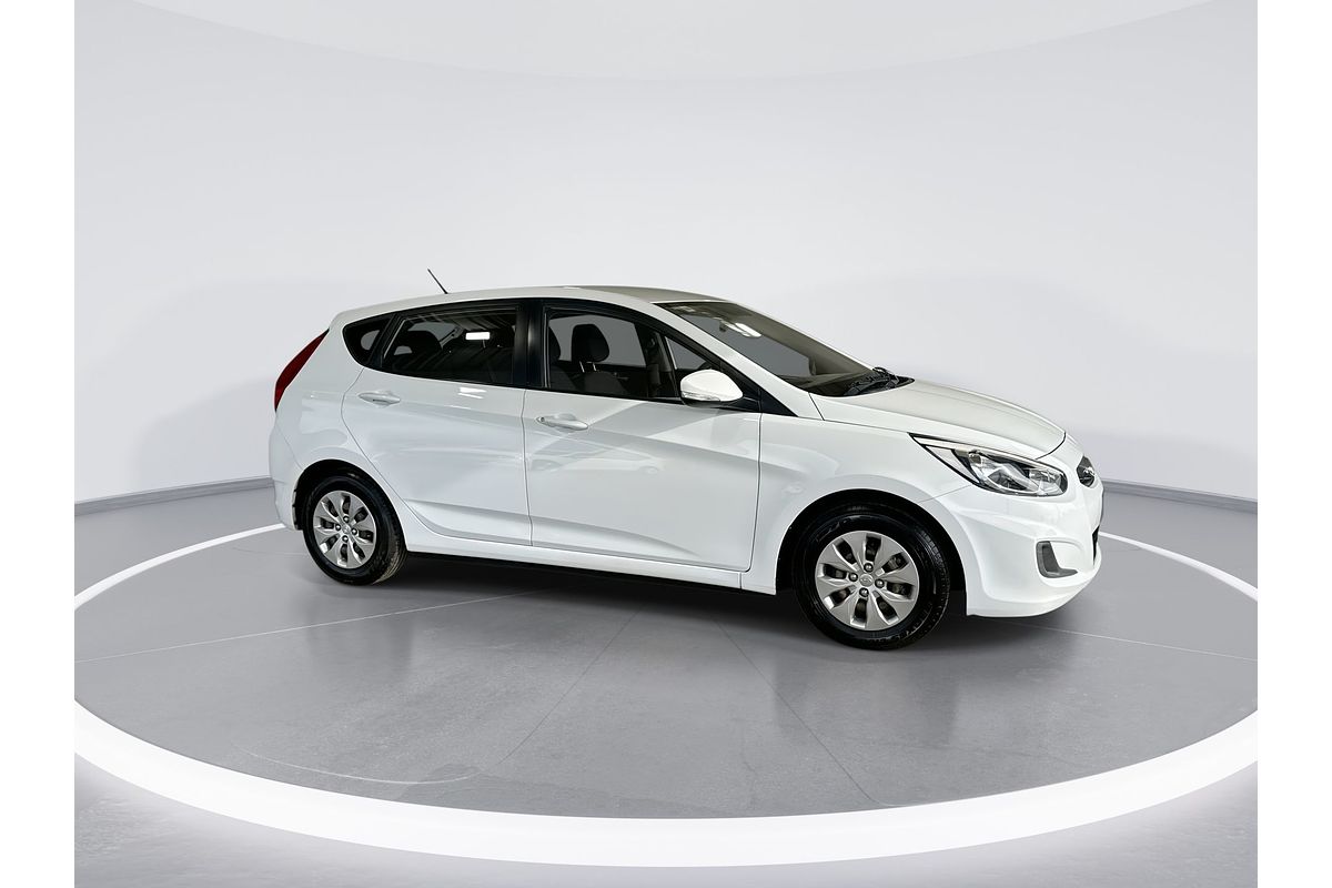 2017 Hyundai Accent Active RB4
