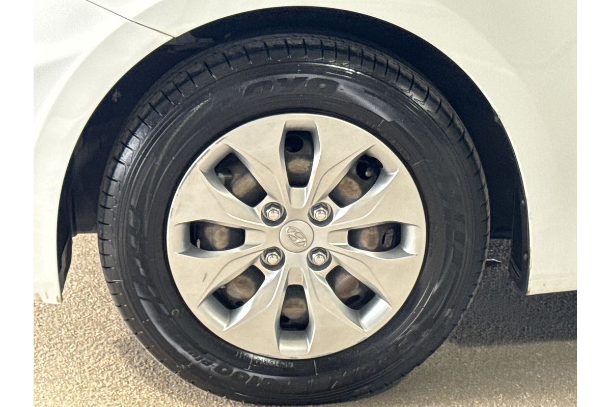 2017 Hyundai Accent Active RB4