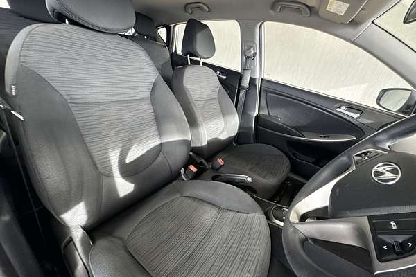 2017 Hyundai Accent Active RB4