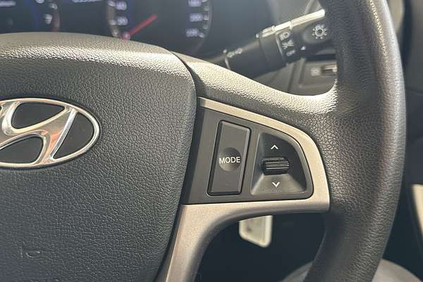 2017 Hyundai Accent Active RB4