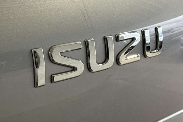 2023 Isuzu MU-X LS-T