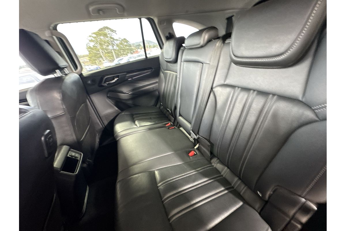 2023 Isuzu MU-X LS-T