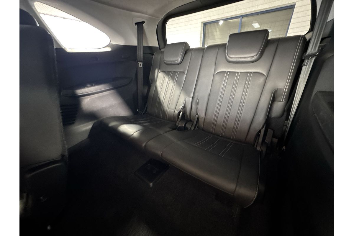 2023 Isuzu MU-X LS-T