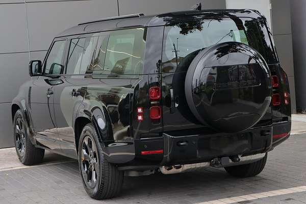 2024 Land Rover Defender 130 D350 X-Dynamic SE L663