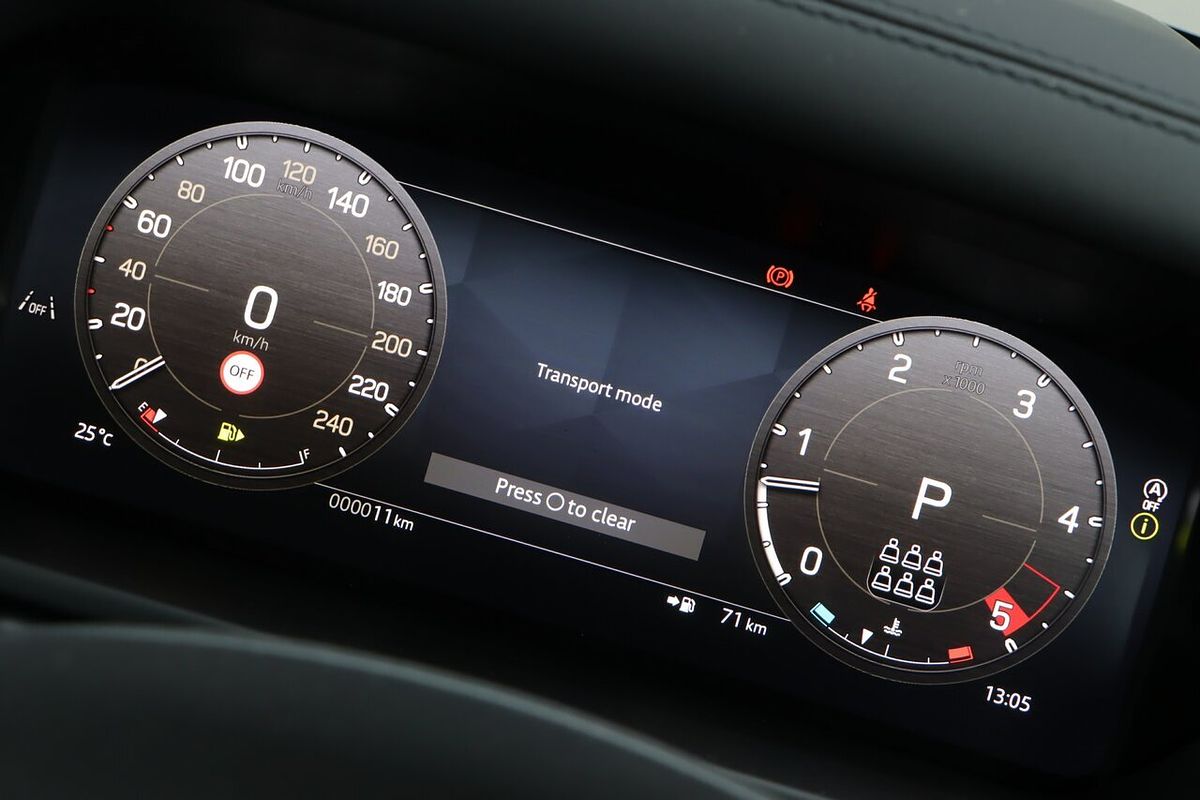 2024 Land Rover Defender 130 D350 X-Dynamic SE L663