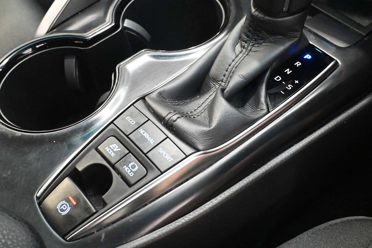 2020 Toyota Camry Ascent Sport AXVH71R