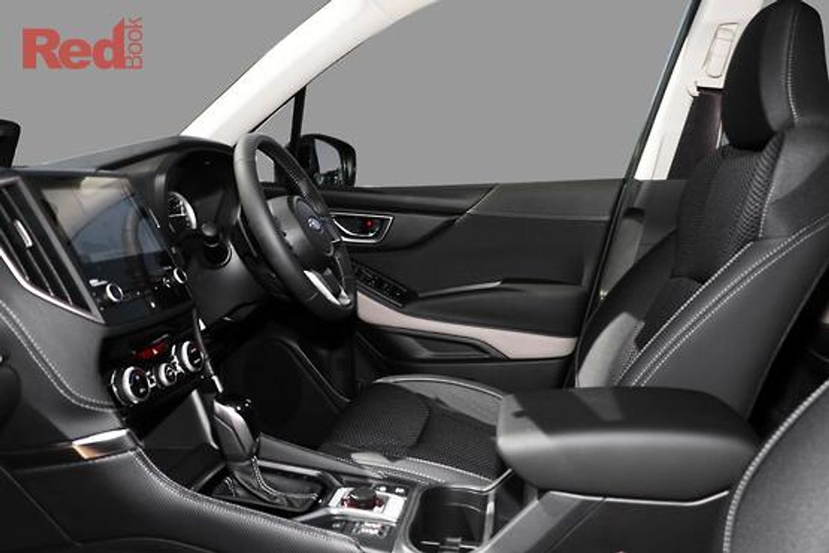 2025 Subaru Forester 2.5i Premium S5