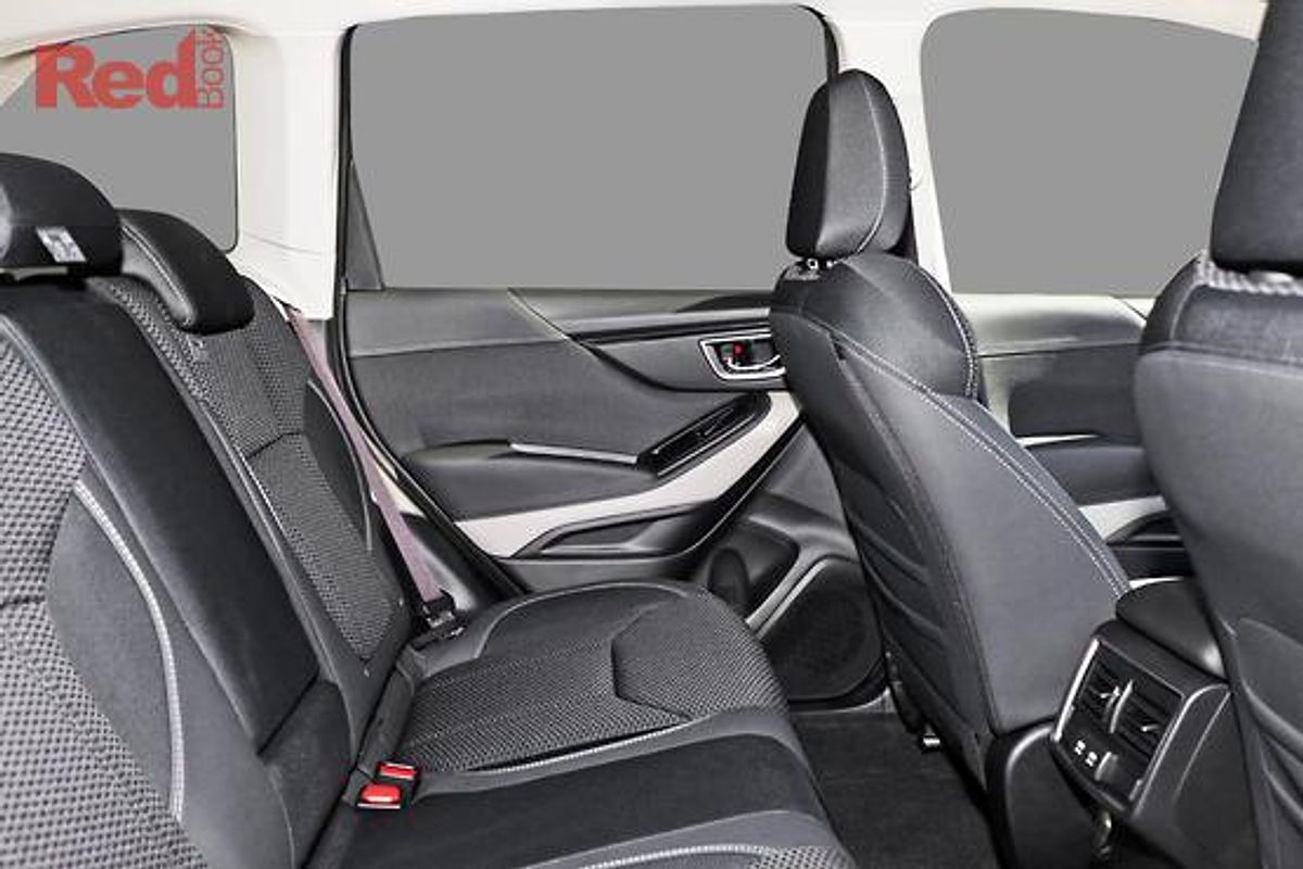 2025 Subaru Forester 2.5i Premium S5