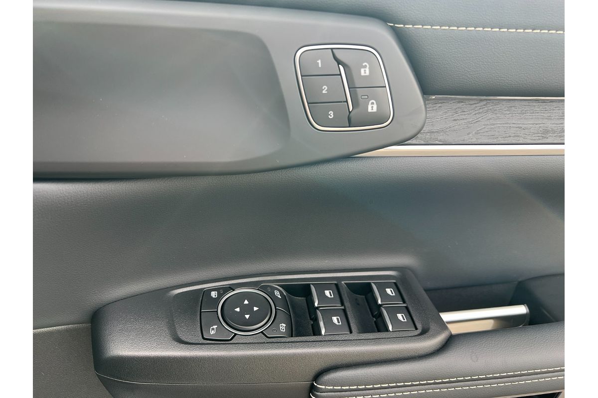 2025 Ford Everest Platinum 3.0L