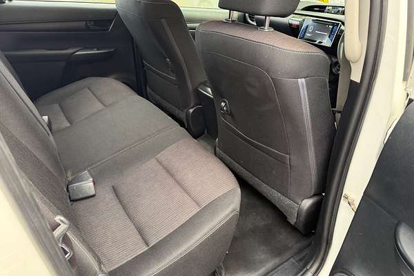 2017 Toyota Hilux SR GUN126R 4X4