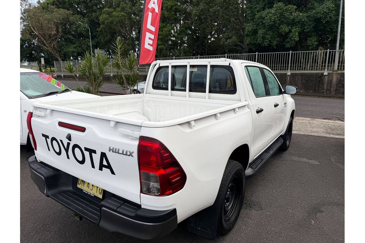 2017 Toyota Hilux SR GUN126R 4X4