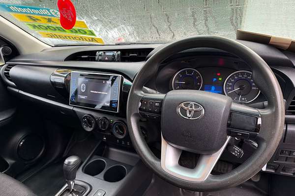 2017 Toyota Hilux SR GUN126R 4X4
