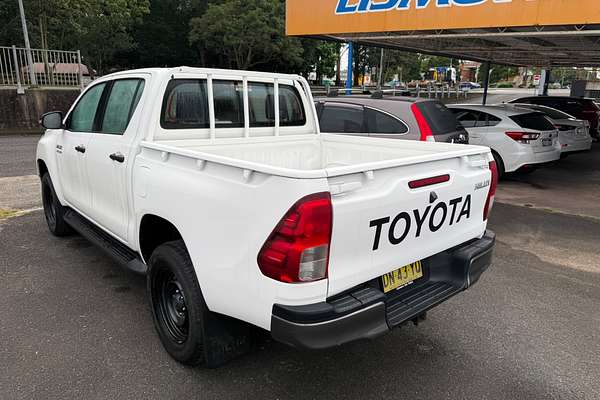 2017 Toyota Hilux SR GUN126R 4X4