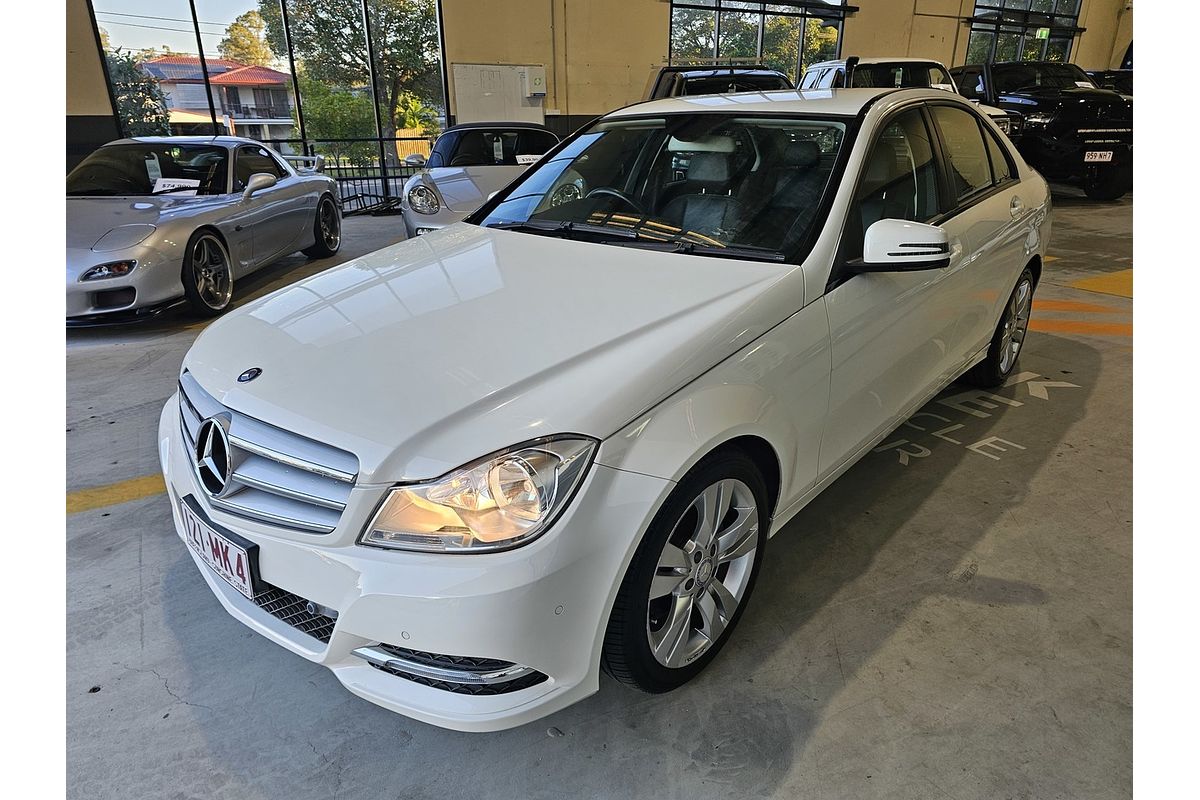 2012 Mercedes-Benz C-Class C200 BlueEFFICIENCY Elegance W204