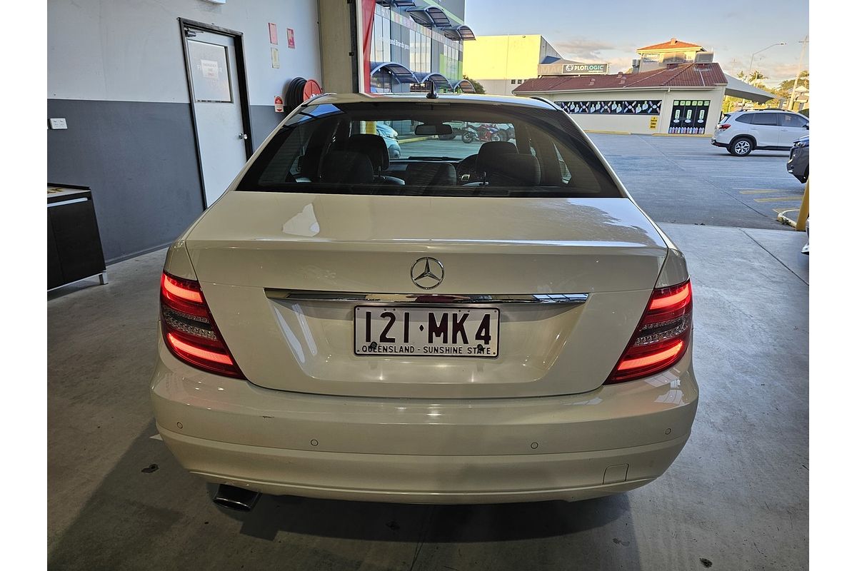 2012 Mercedes-Benz C-Class C200 BlueEFFICIENCY Elegance W204