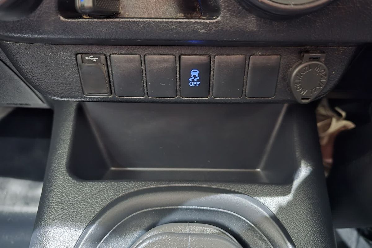 2019 Toyota Hilux Hilux 4x2 Workmate 2.7L Petrol Manual Single Cab C/C TGN121R Rear Wheel Drive