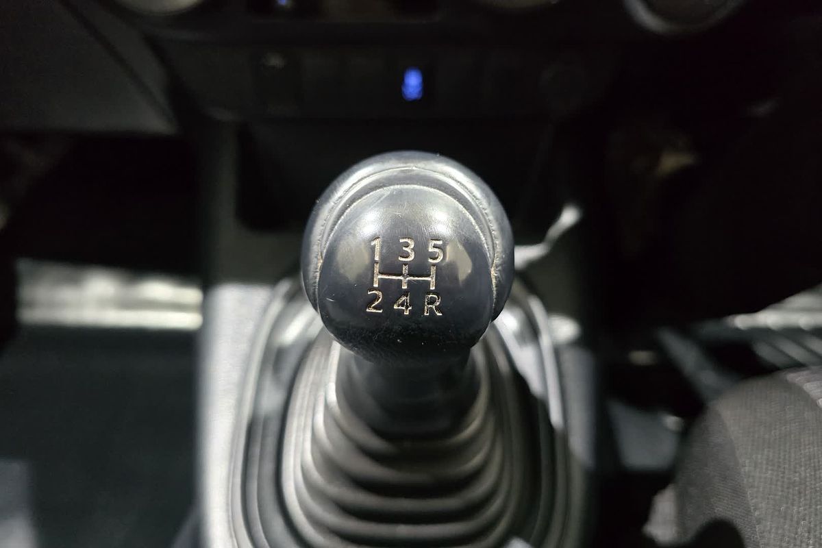 2019 Toyota Hilux Hilux 4x2 Workmate 2.7L Petrol Manual Single Cab C/C TGN121R Rear Wheel Drive