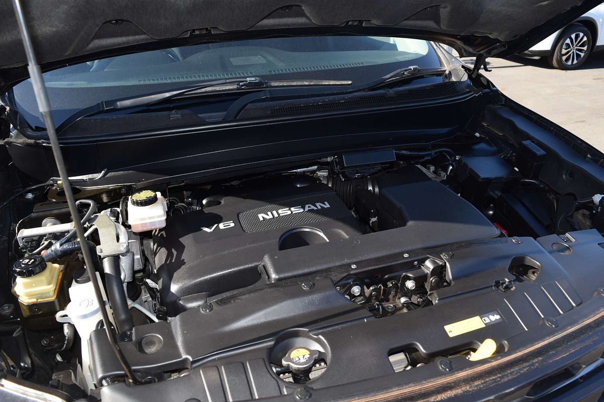 2017 Nissan Pathfinder ST R52 Series II