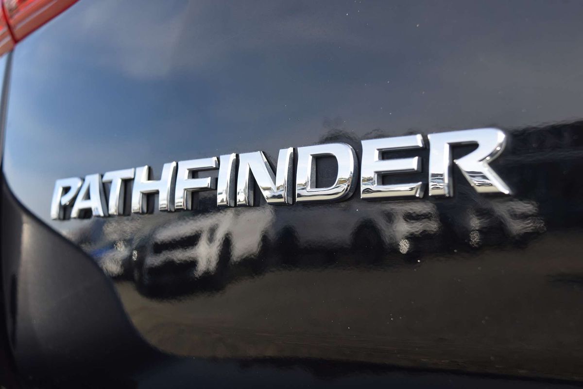 2017 Nissan Pathfinder ST R52 Series II