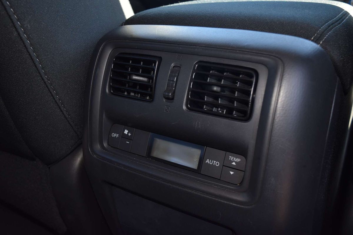 2017 Nissan Pathfinder ST R52 Series II