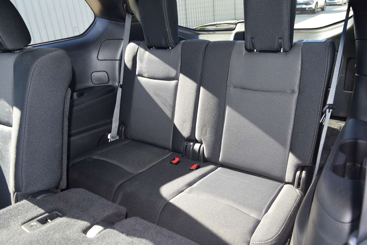2017 Nissan Pathfinder ST R52 Series II