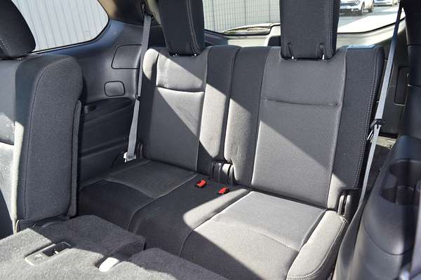 2017 Nissan Pathfinder ST R52 Series II