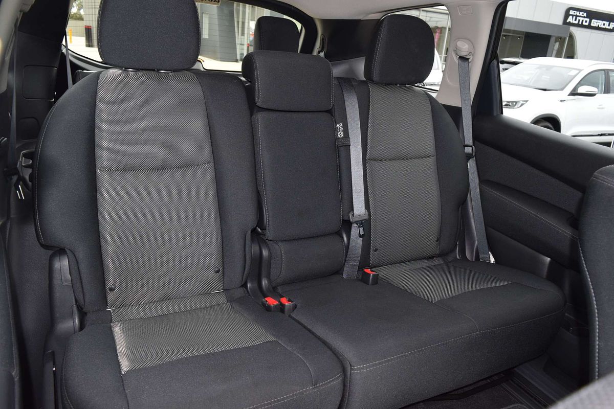 2017 Nissan Pathfinder ST R52 Series II