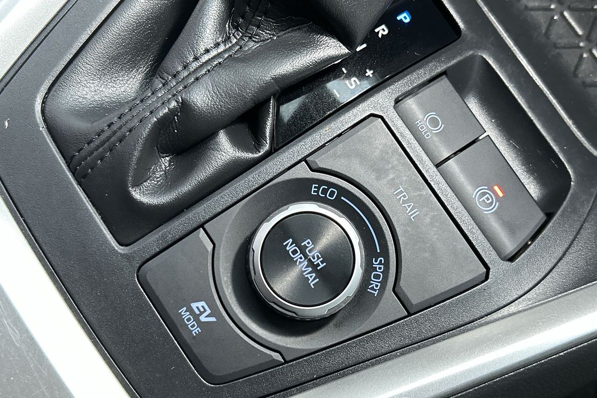 2020 Toyota RAV4 GX AXAH52R