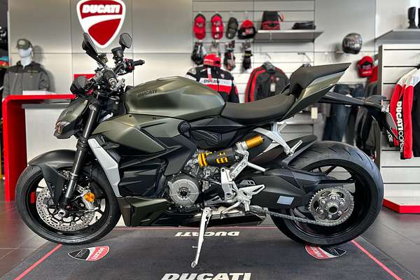 2024 Ducati STREETFIGHTER V2