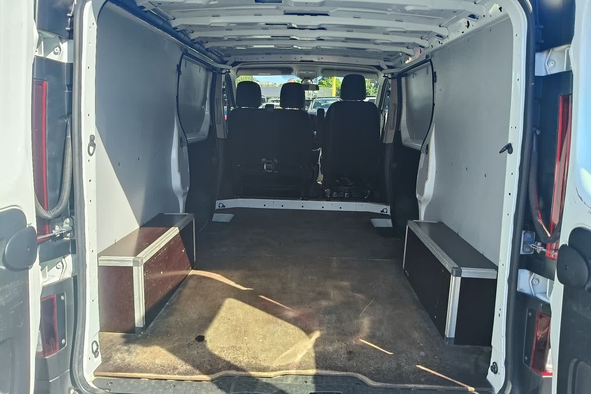 2020 Mitsubishi Express GLX SN LWB