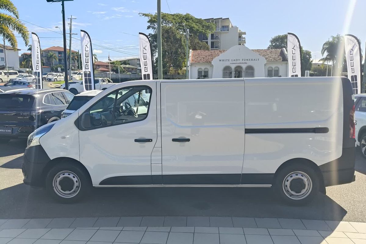 2020 Mitsubishi Express GLX SN LWB