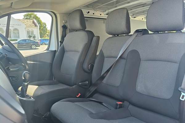 2020 Mitsubishi Express GLX SN LWB