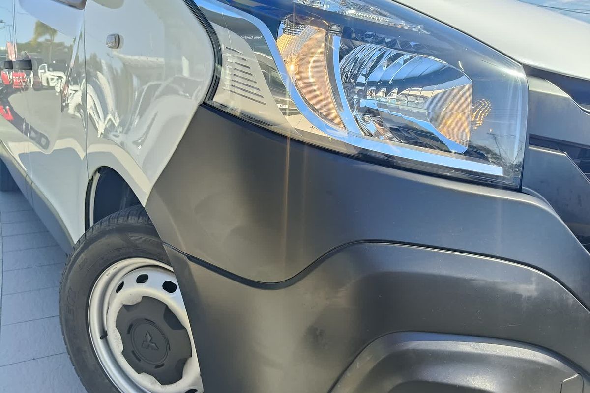 2020 Mitsubishi Express GLX SN LWB