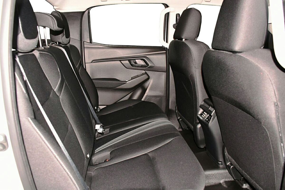 2025 Isuzu D-MAX SX 4X4