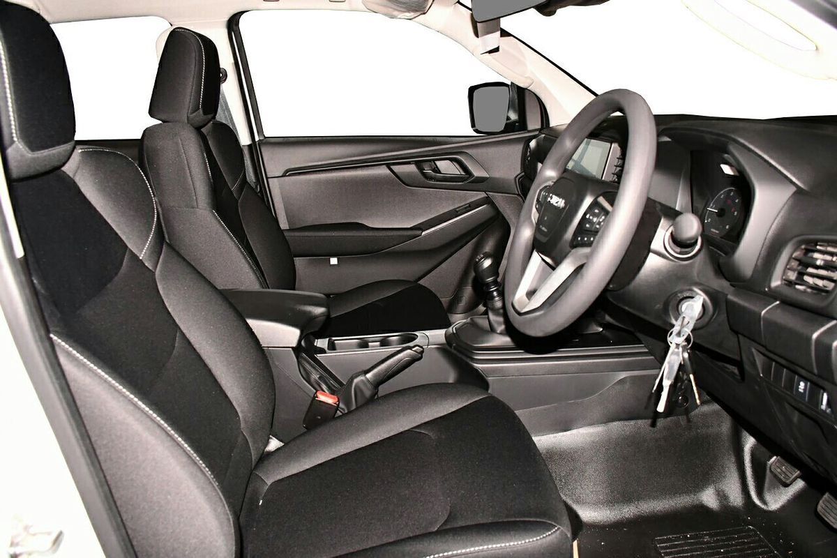 2025 Isuzu D-MAX SX 4X4