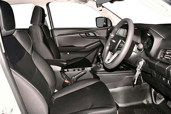 2025 Isuzu D-MAX SX 4X4
