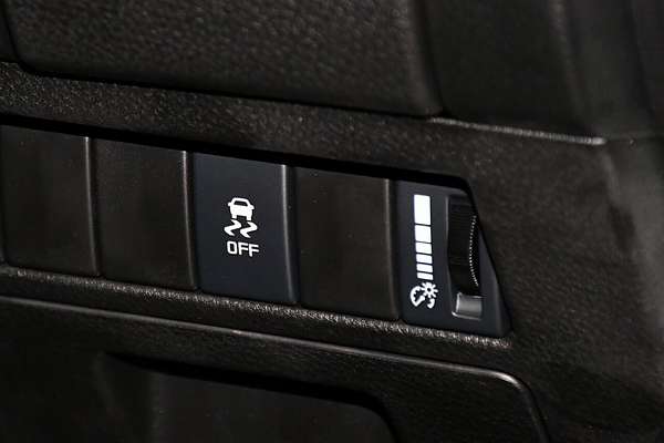 2025 Isuzu D-MAX SX 4X4