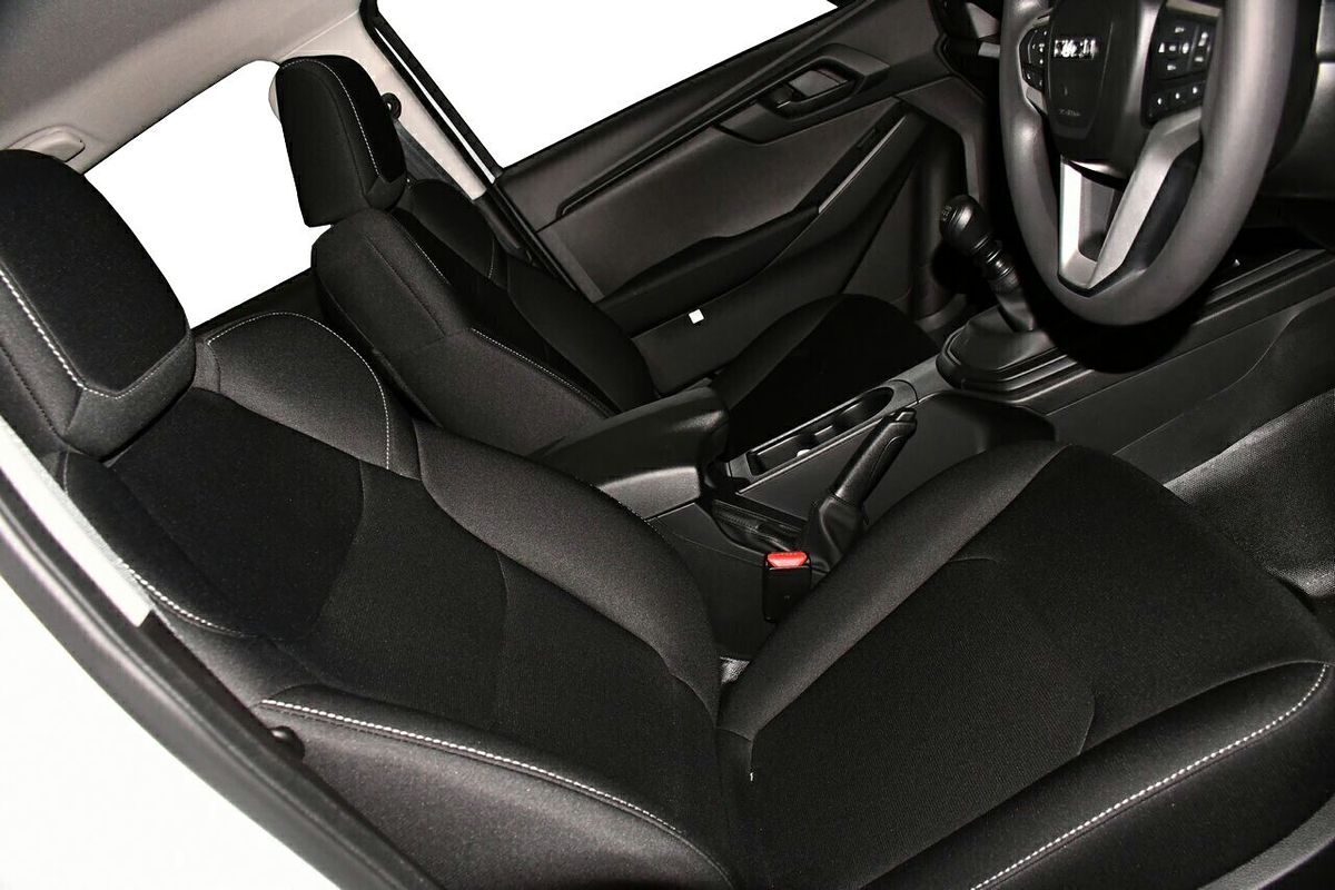 2025 Isuzu D-MAX SX 4X4