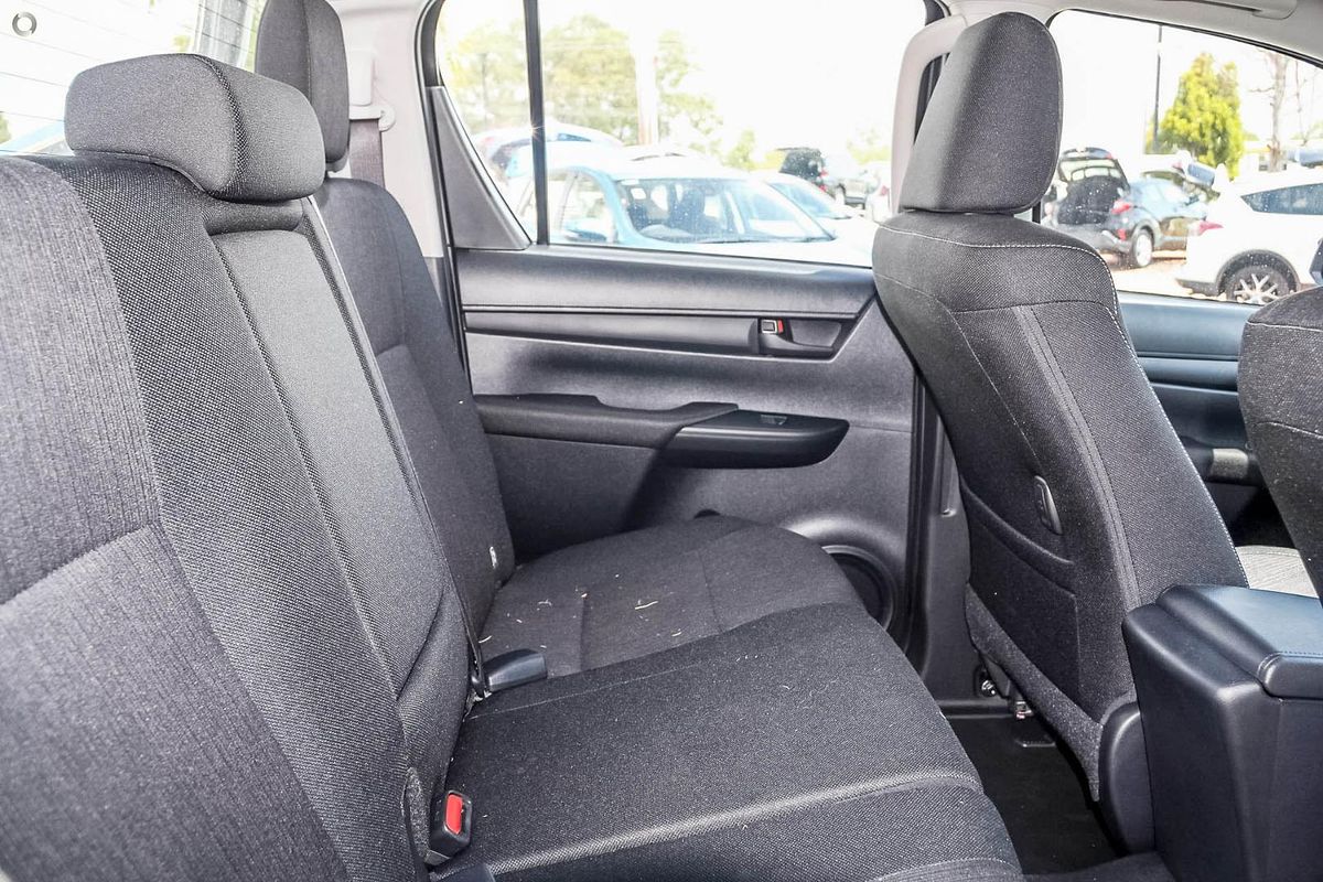 2018 Toyota Hilux SR5 GUN126R 4X4