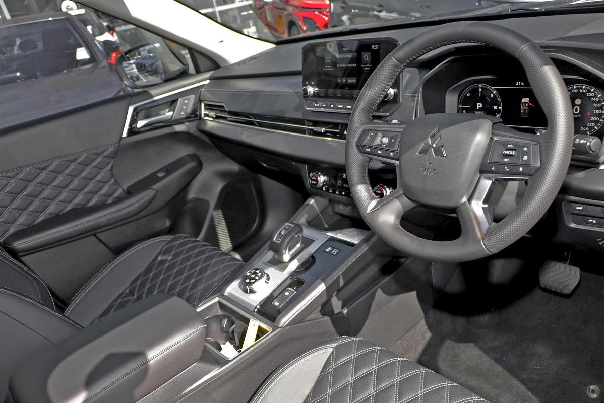 2024 Mitsubishi Outlander PHEV Exceed ZM